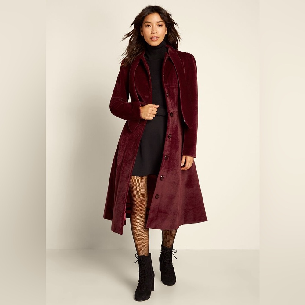ModCloth, Collectif living in Luxury Crimson Red Velvet Coat, Size XS (8UK)